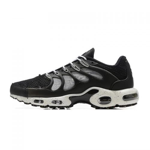 Nike Air Max Plus chunky sneakers Black and White
