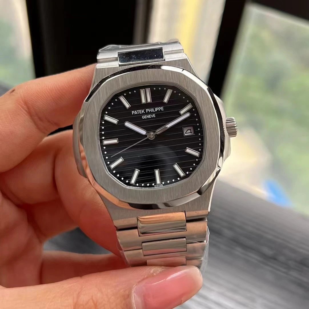 银壳·黑盘钢带 银壳·黑盘钢带