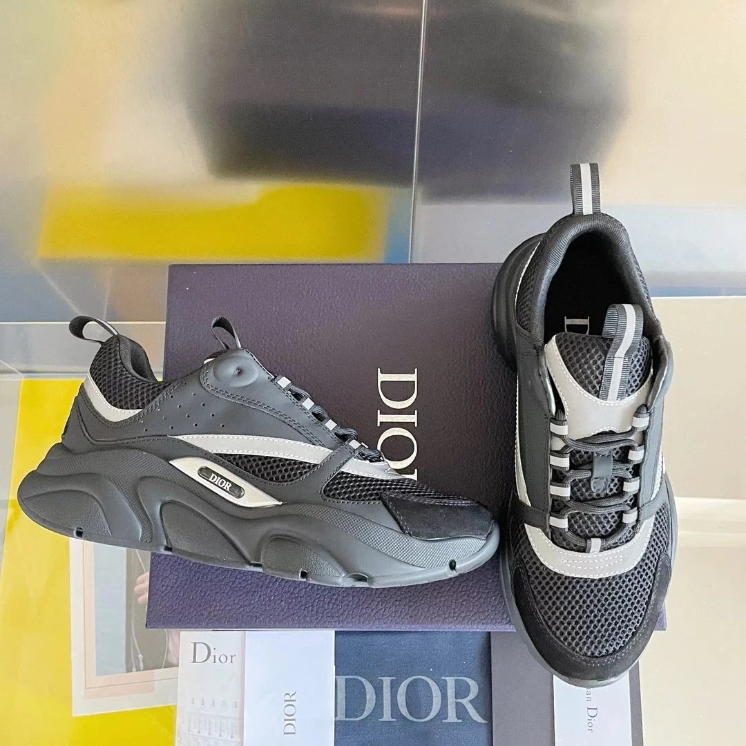3 3