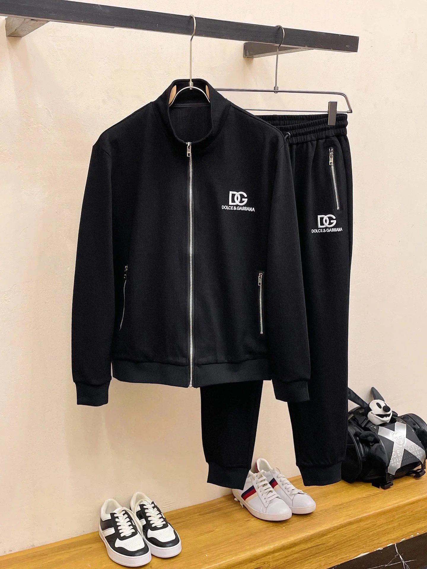 15 15