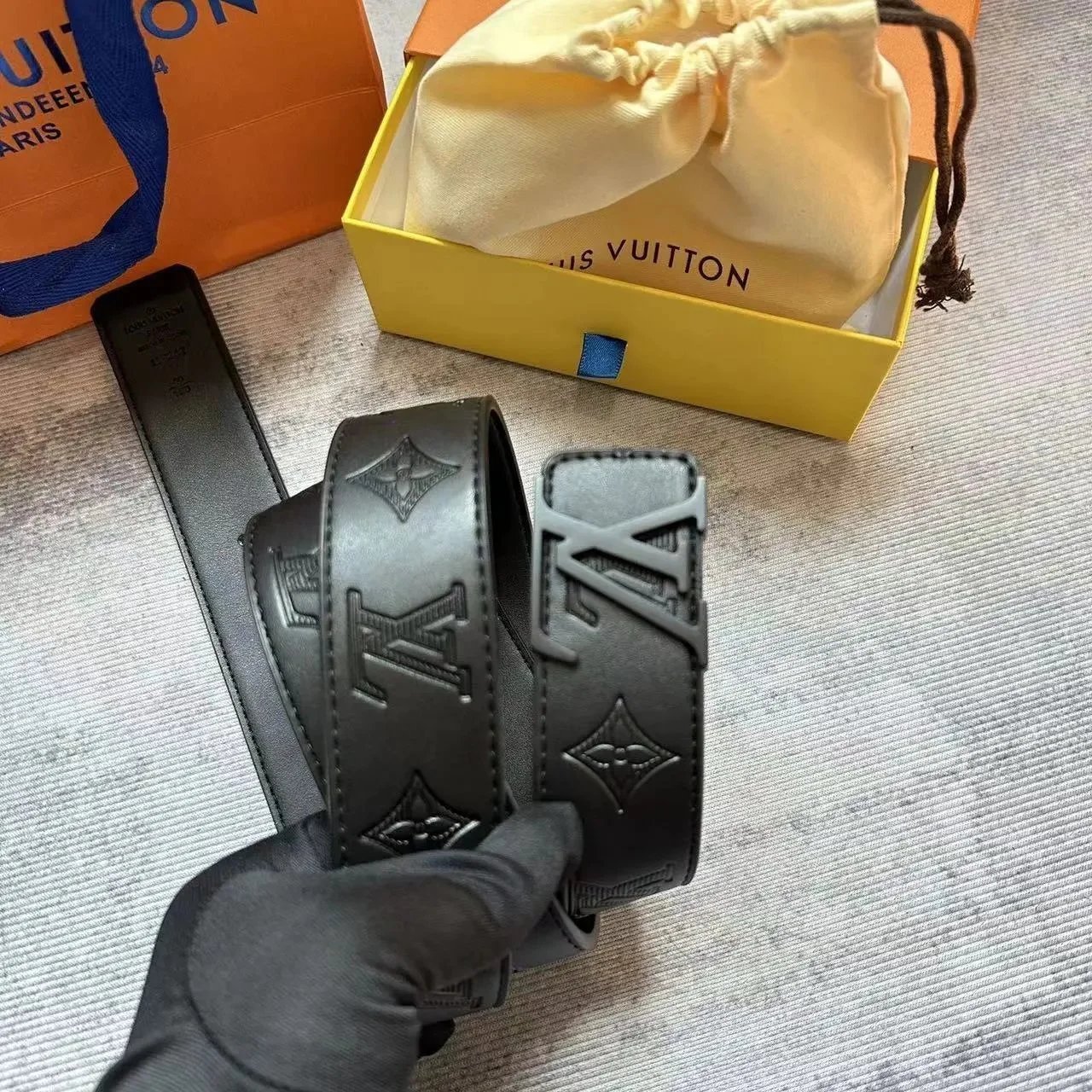 01 01