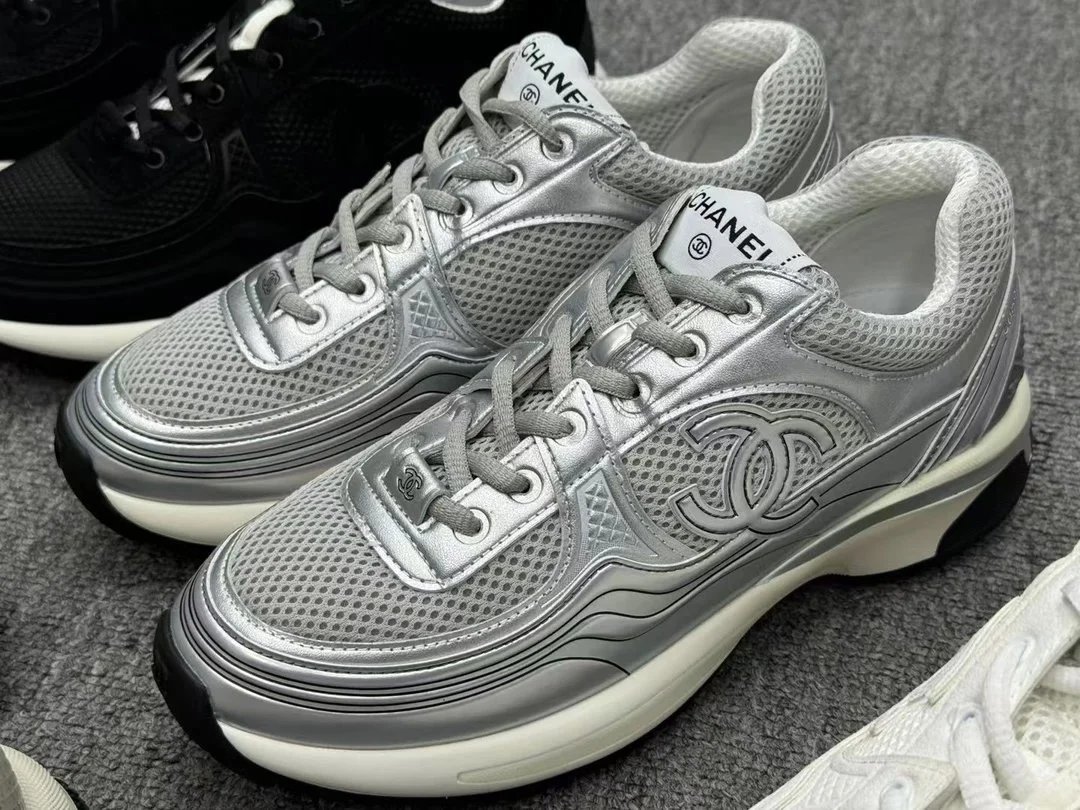 6 6