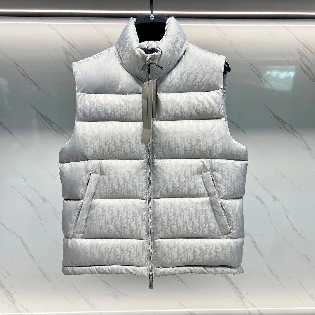 浅灰色 浅灰色