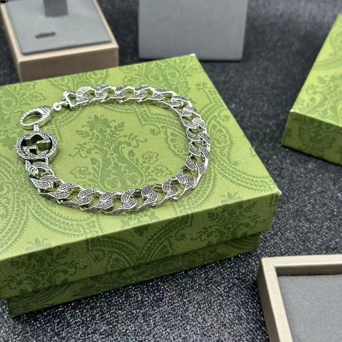GUCCI * 01 *16cm(原包装礼盒) GUCCI * 01 *16cm(原包装礼盒)
