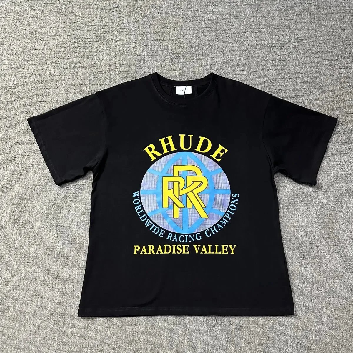 32 32