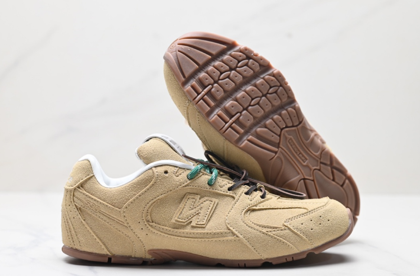 3 3
