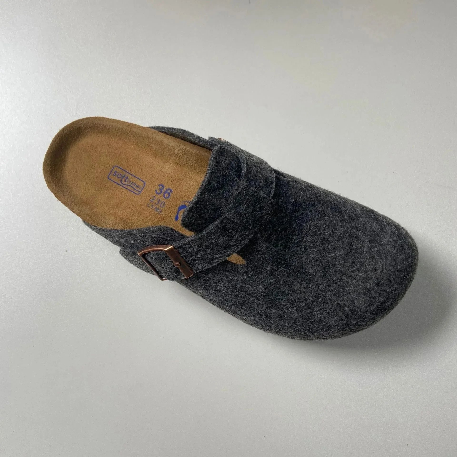 深灰毛毡