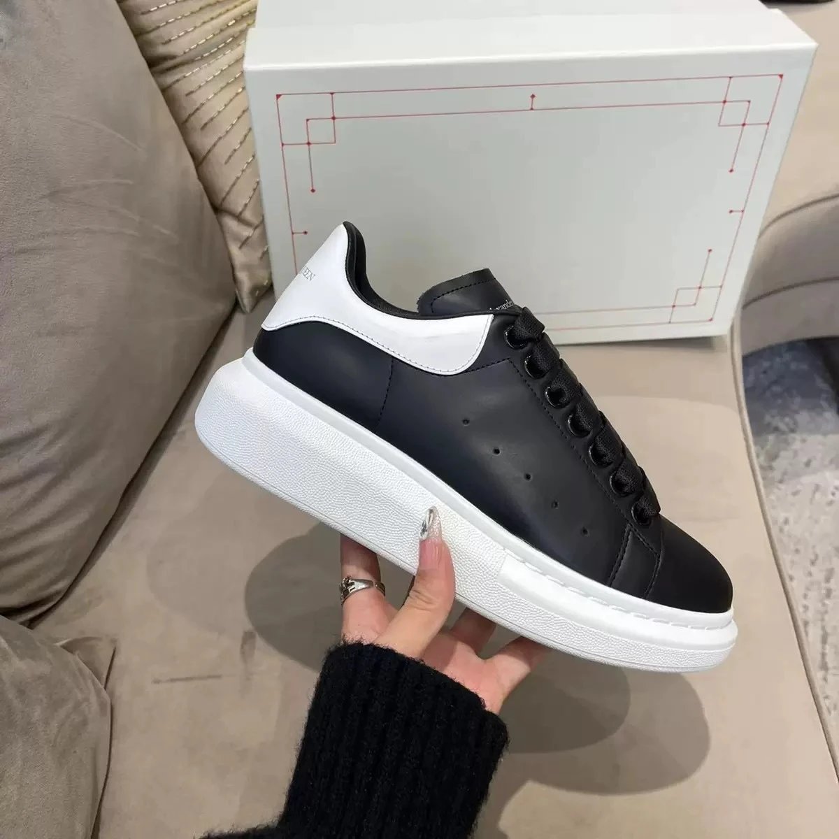 黑白尾