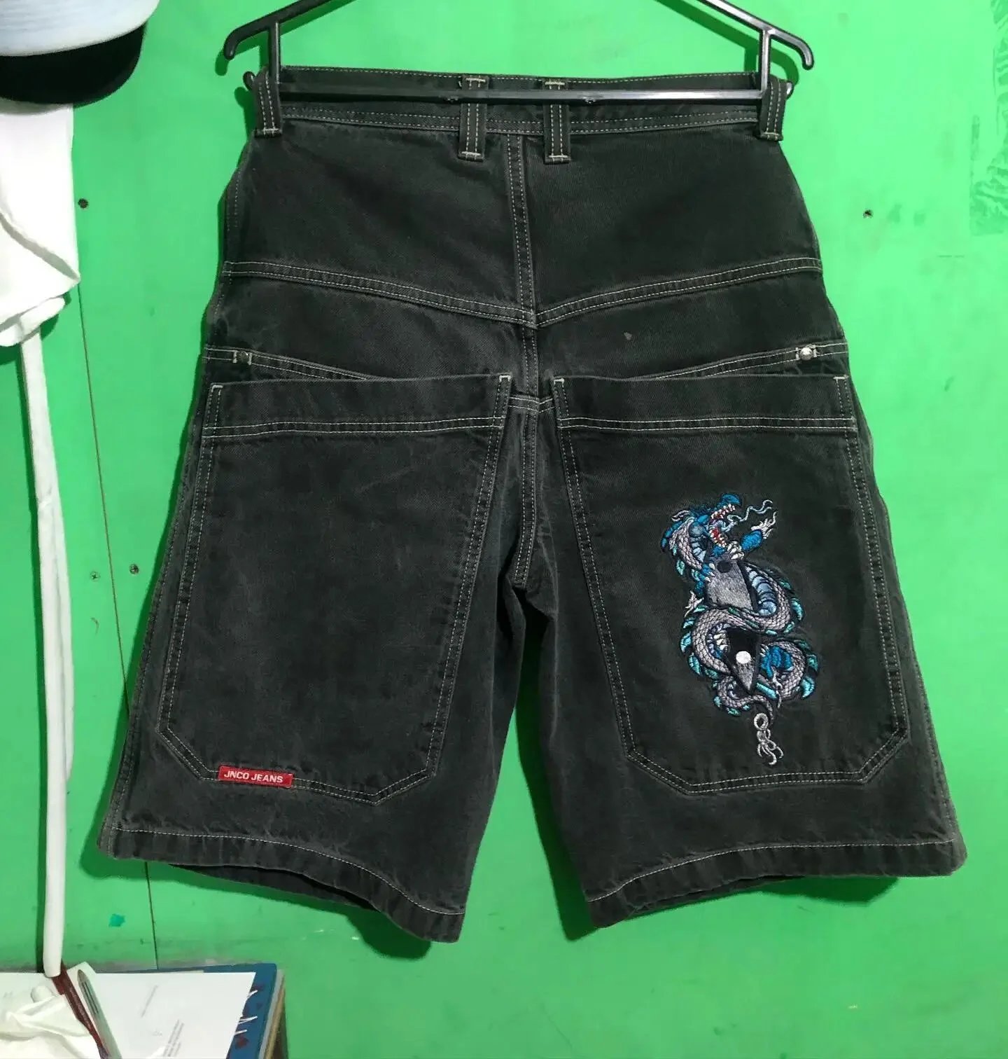 D04黑色
