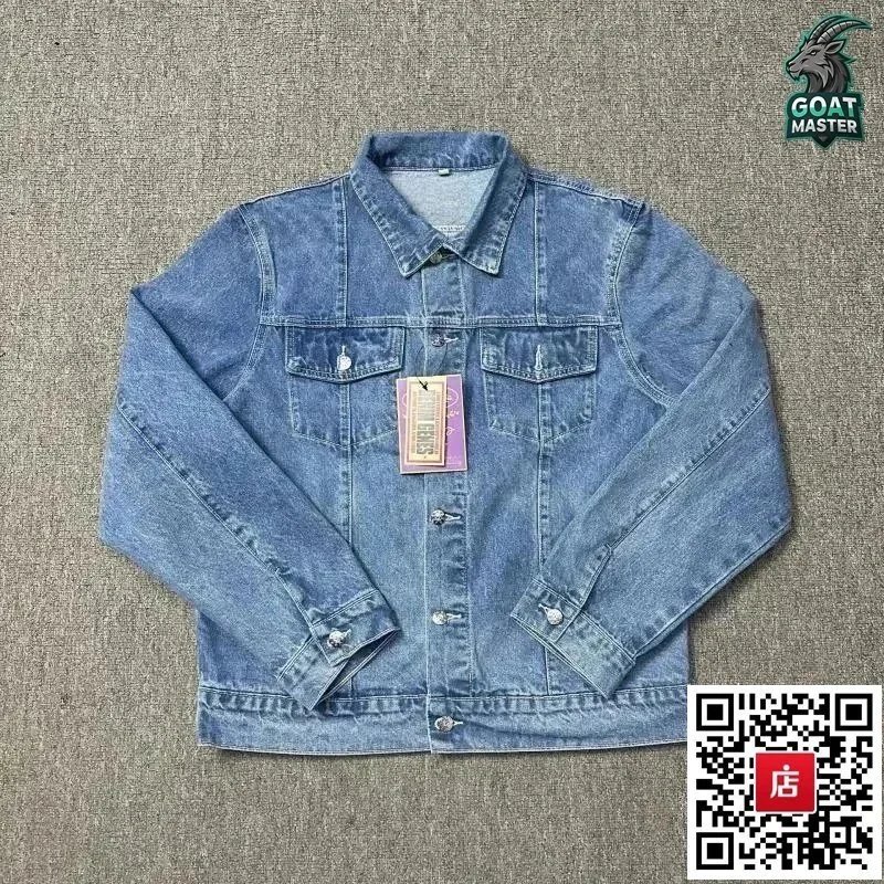 蓝色牛仔外套