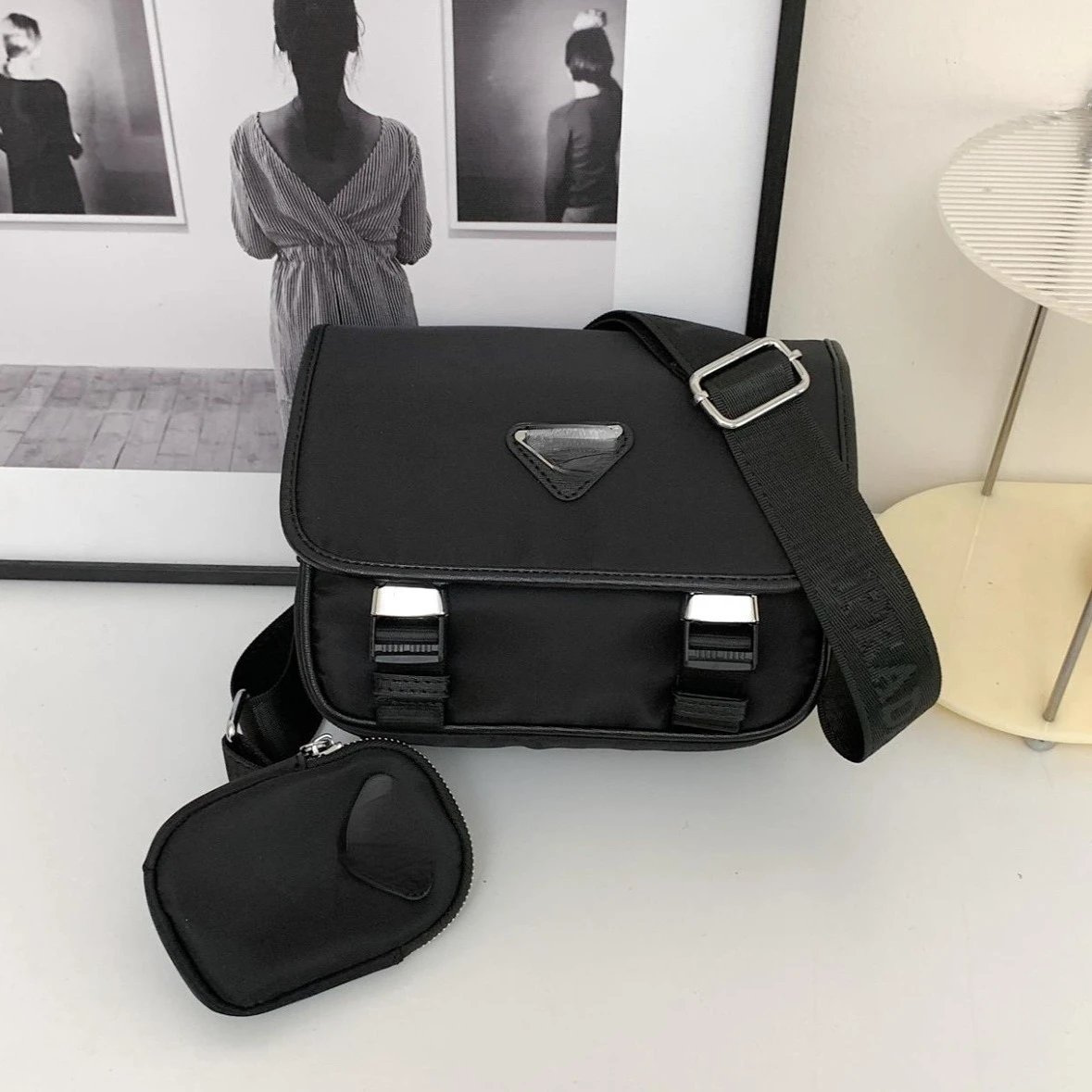 黑色