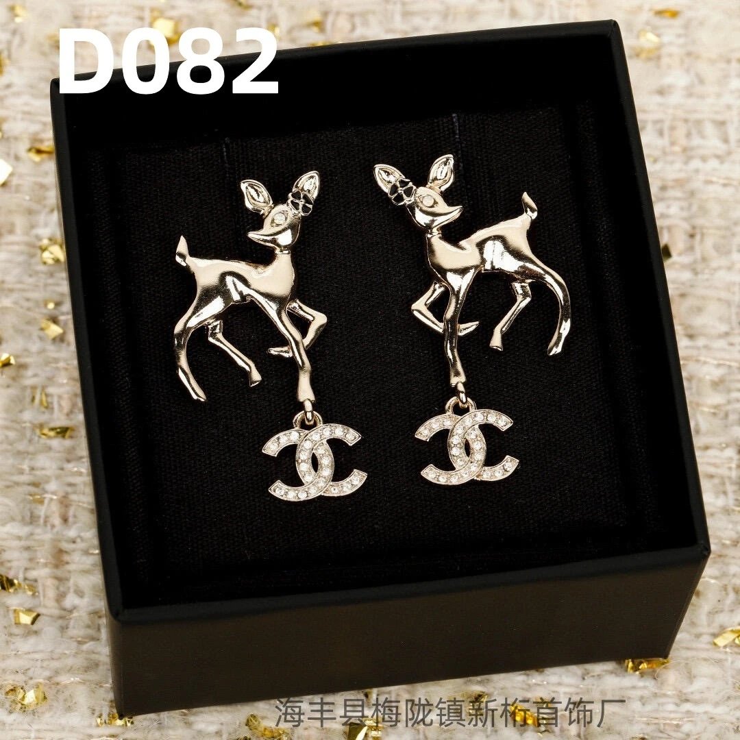 D082