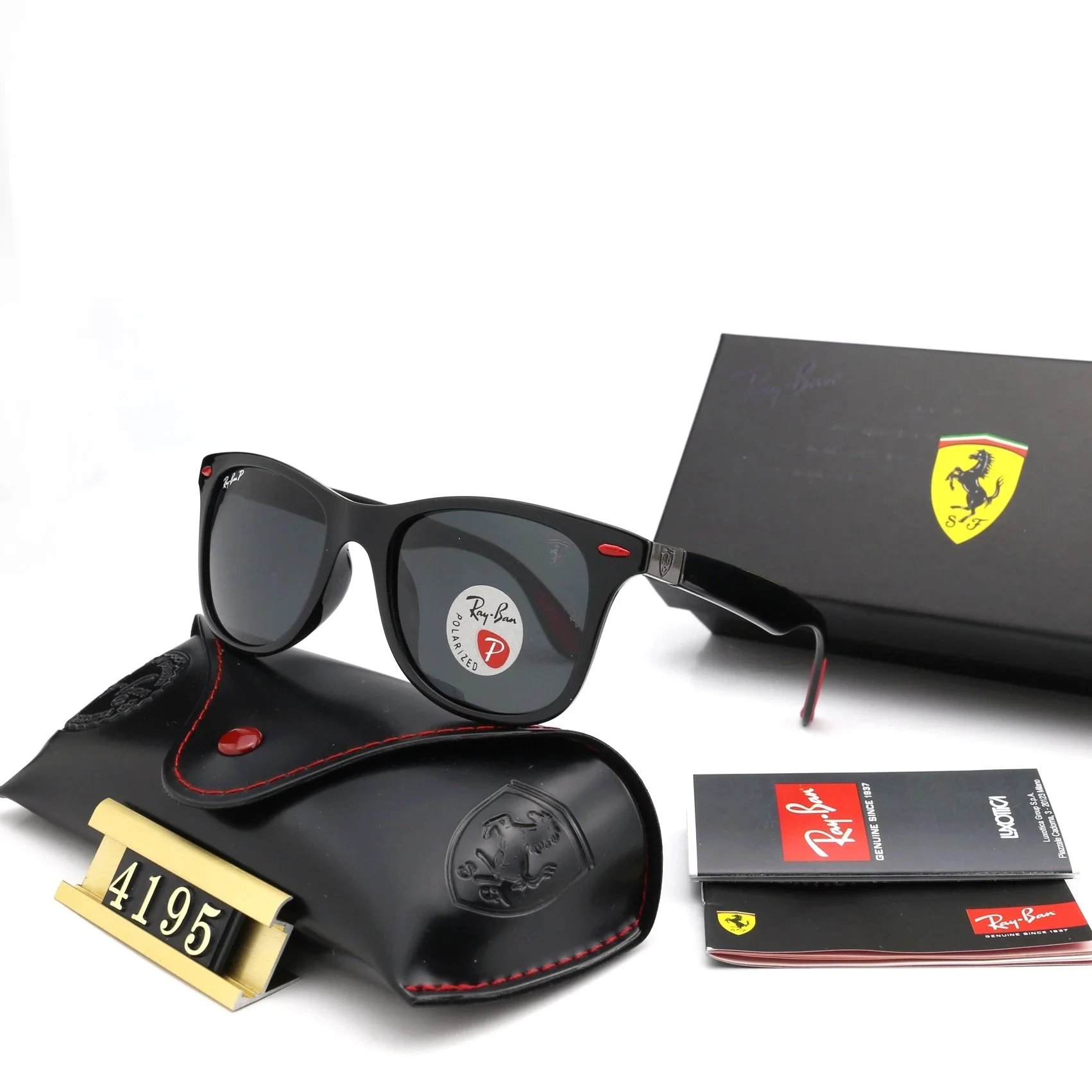 Ray-Ban Wayfarer Polarized Sunglasses Black