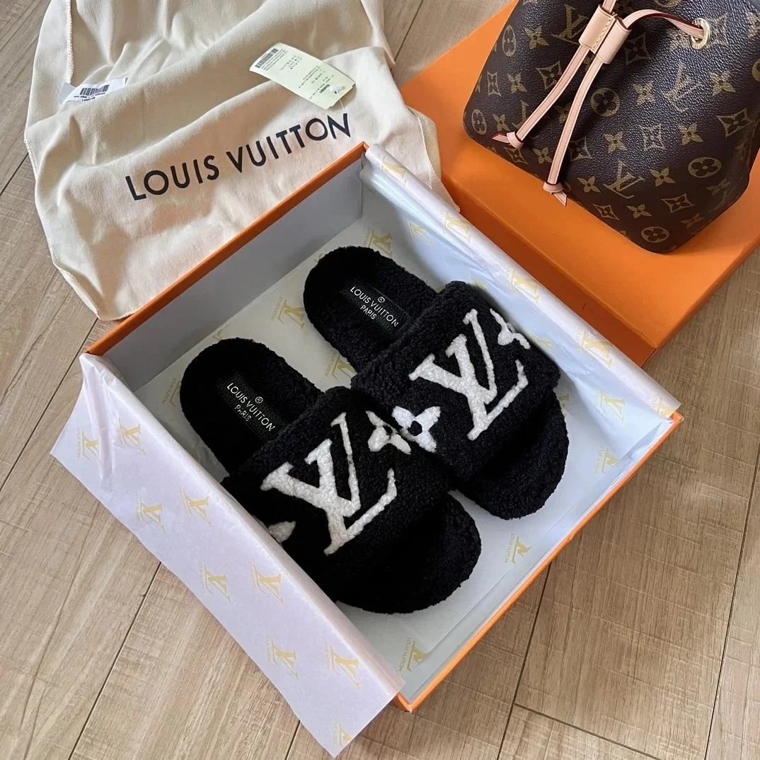 Louis Vuitton LV Shearling Logo Slides Casual Shoes Black