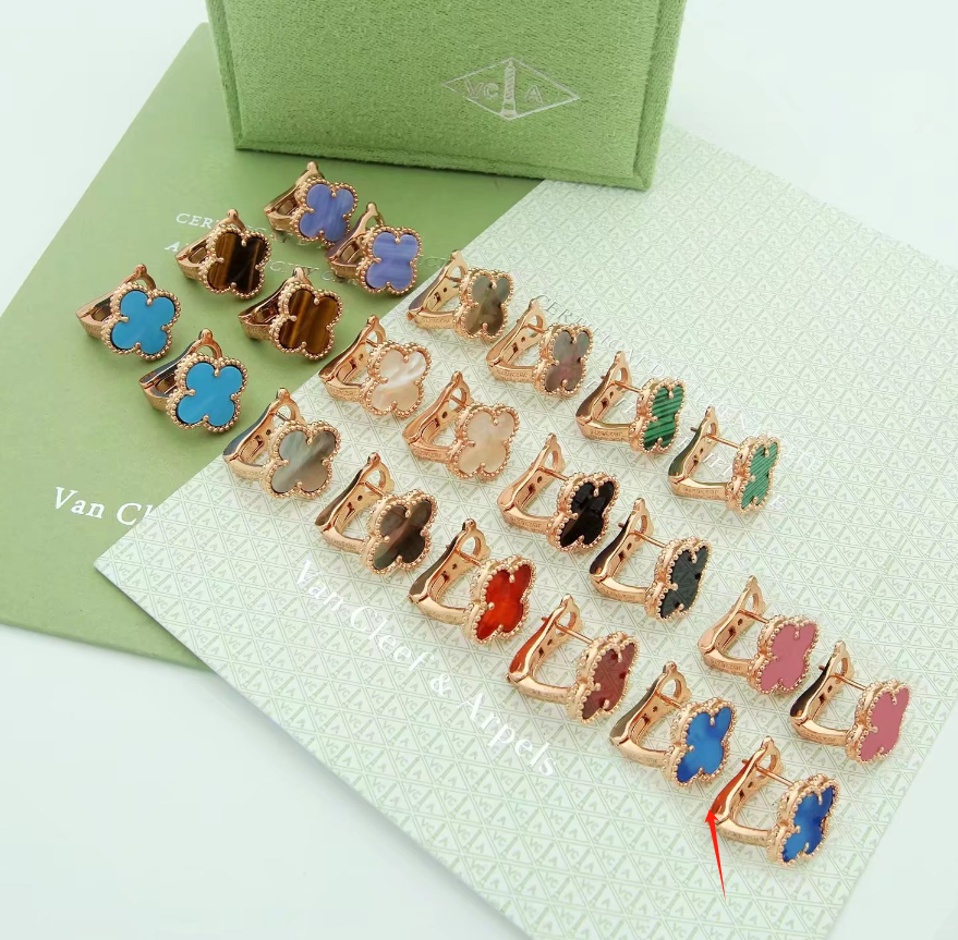 32 32