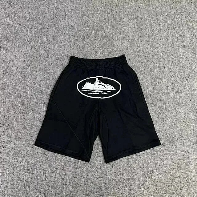 32 32