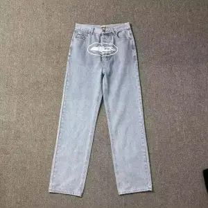16 16