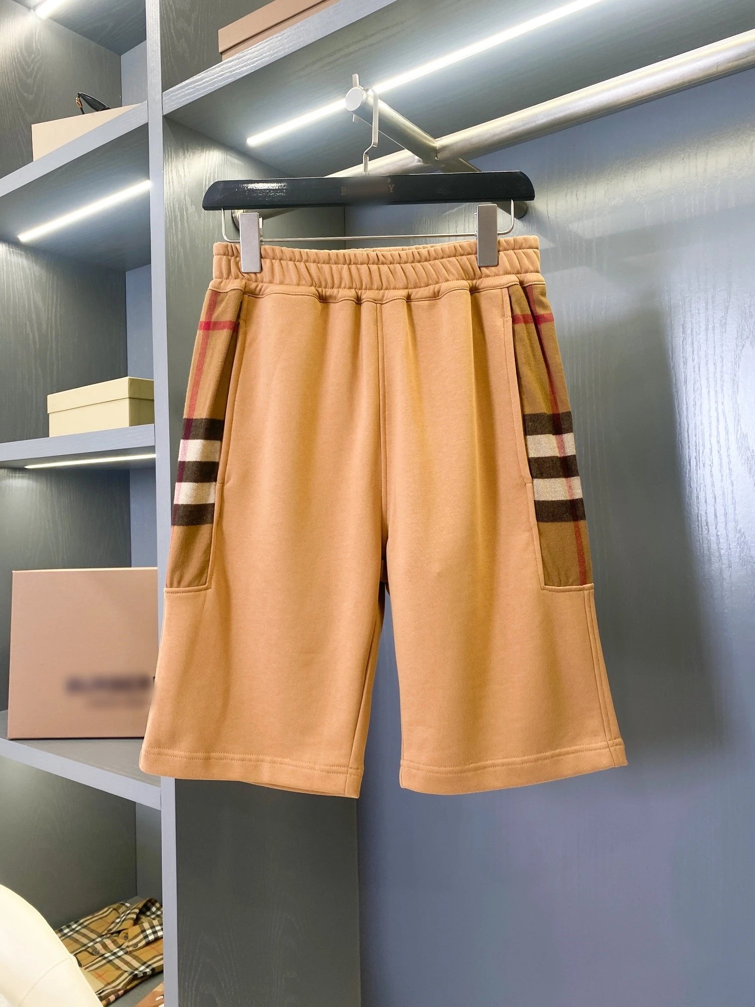 06 06
