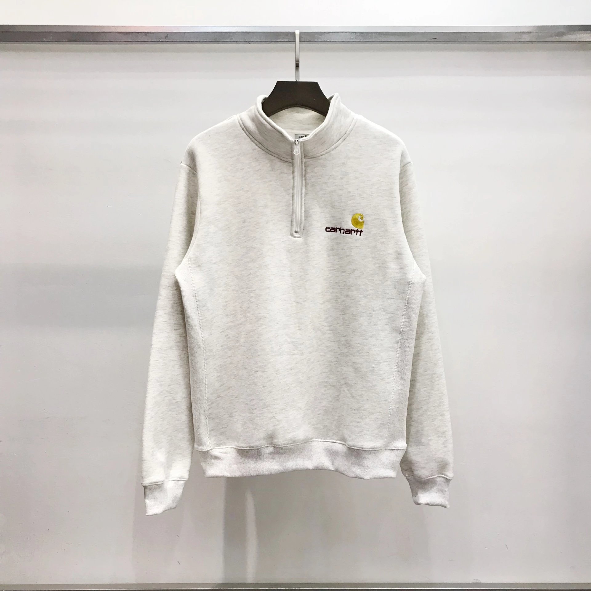 灰色 灰色