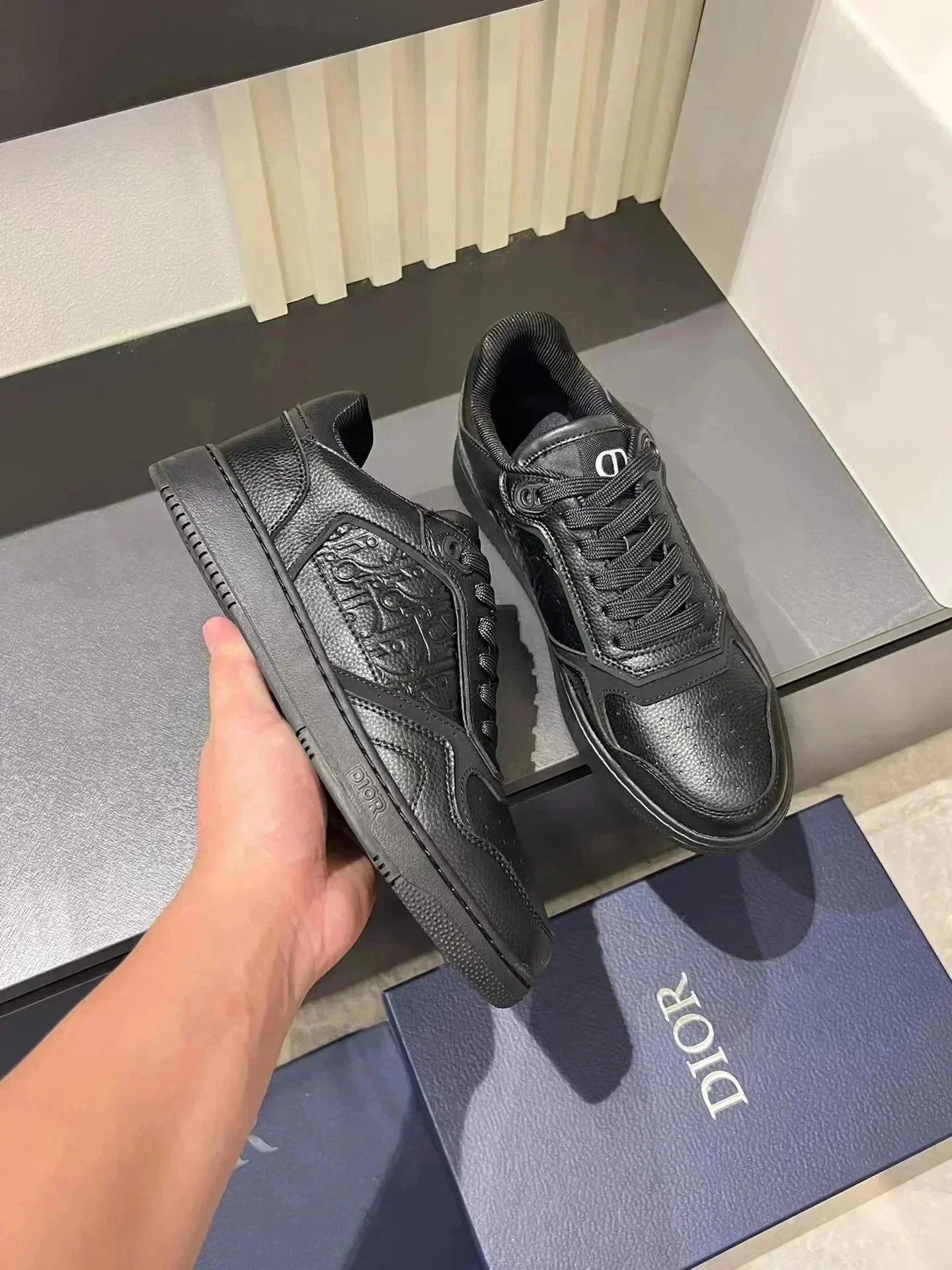 022 022