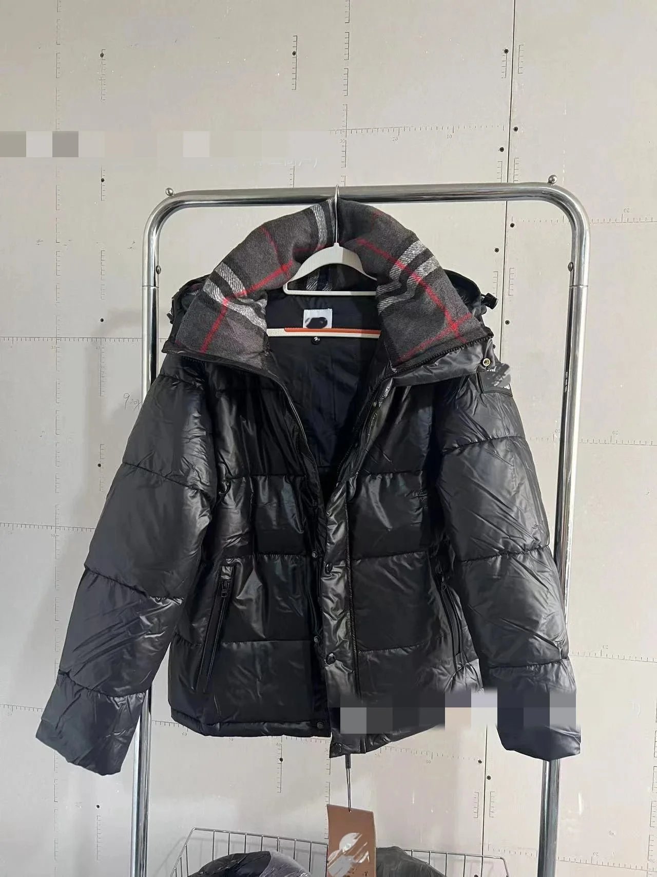 02-黑红领口(高品质) 02-黑红领口(高品质)
