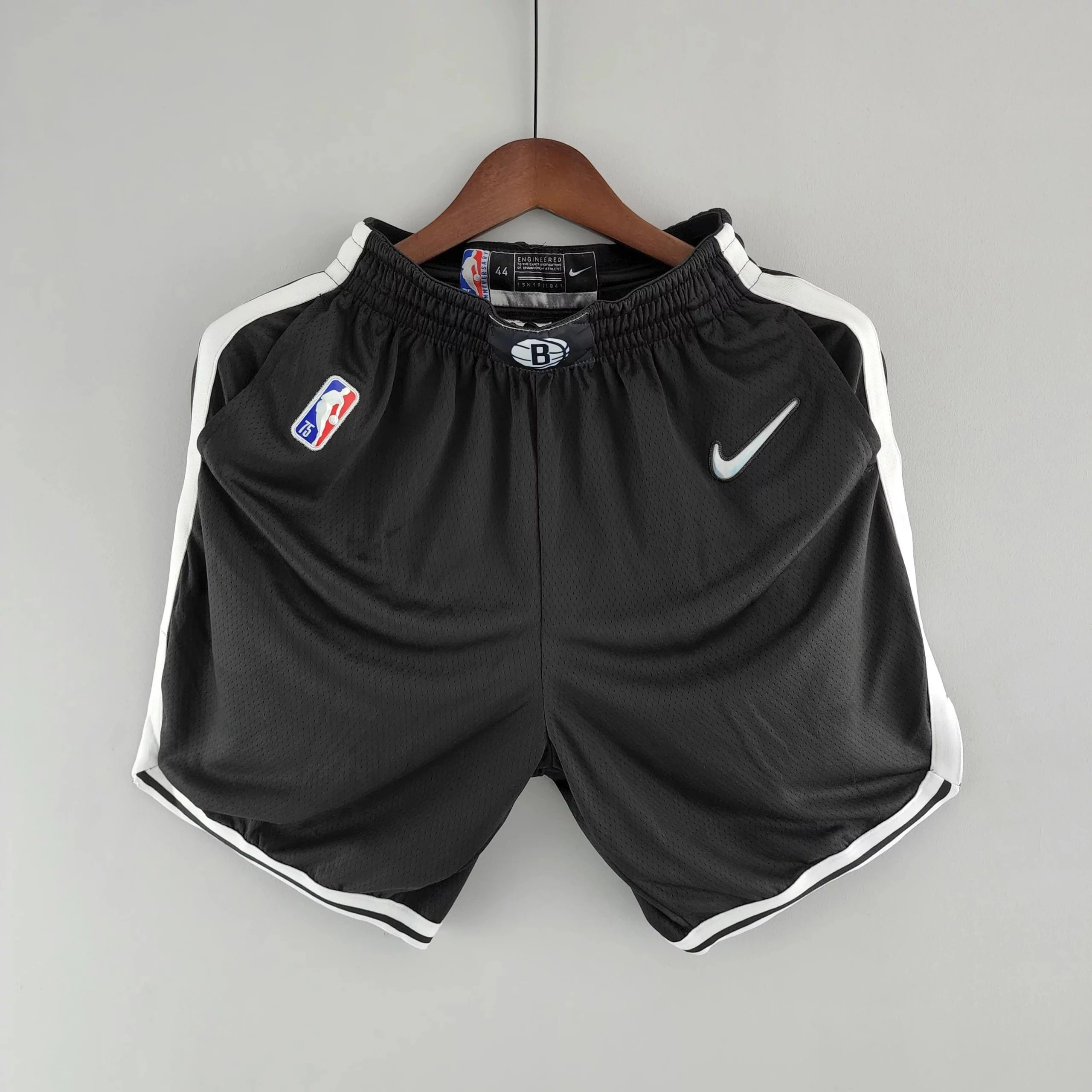 7 7