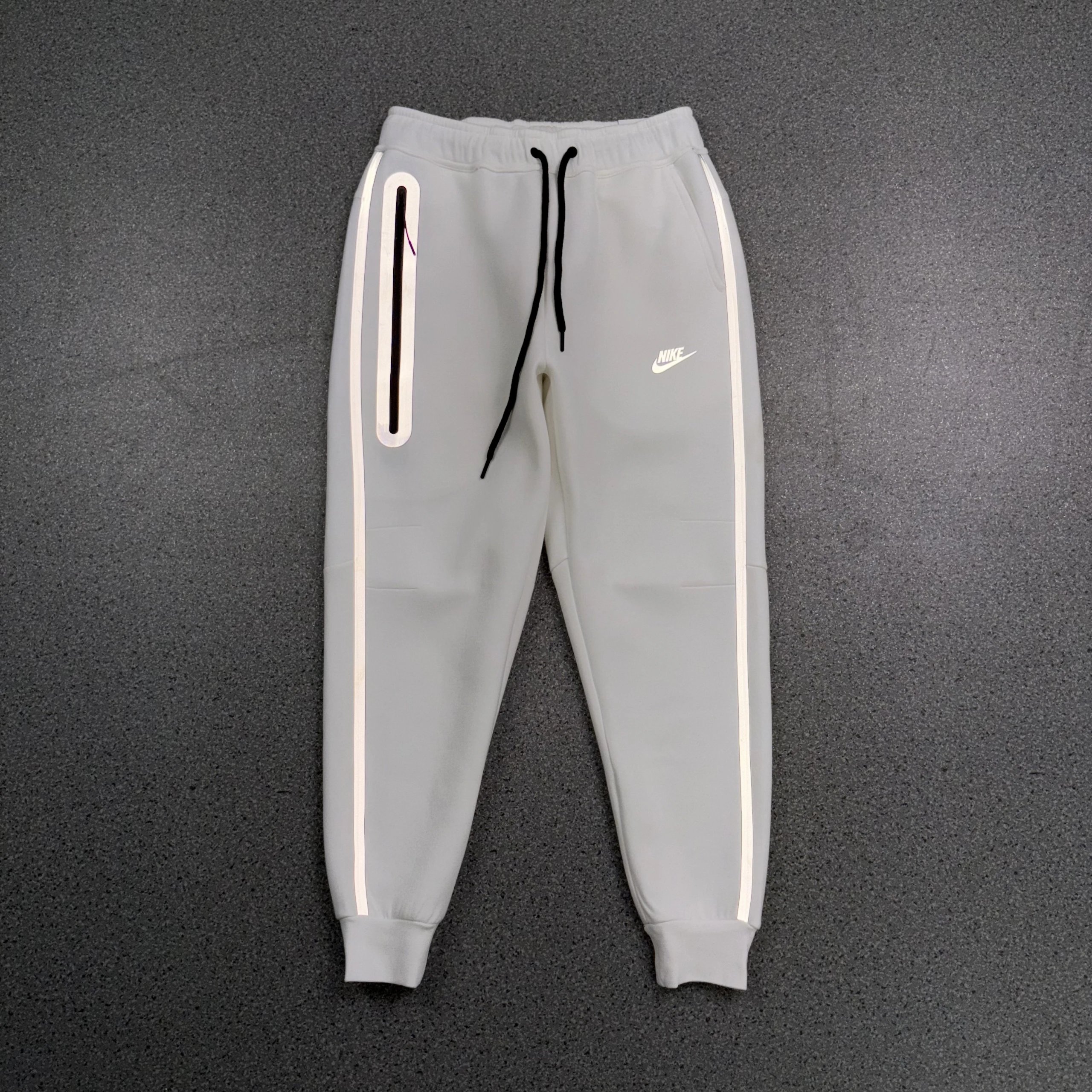 15 15