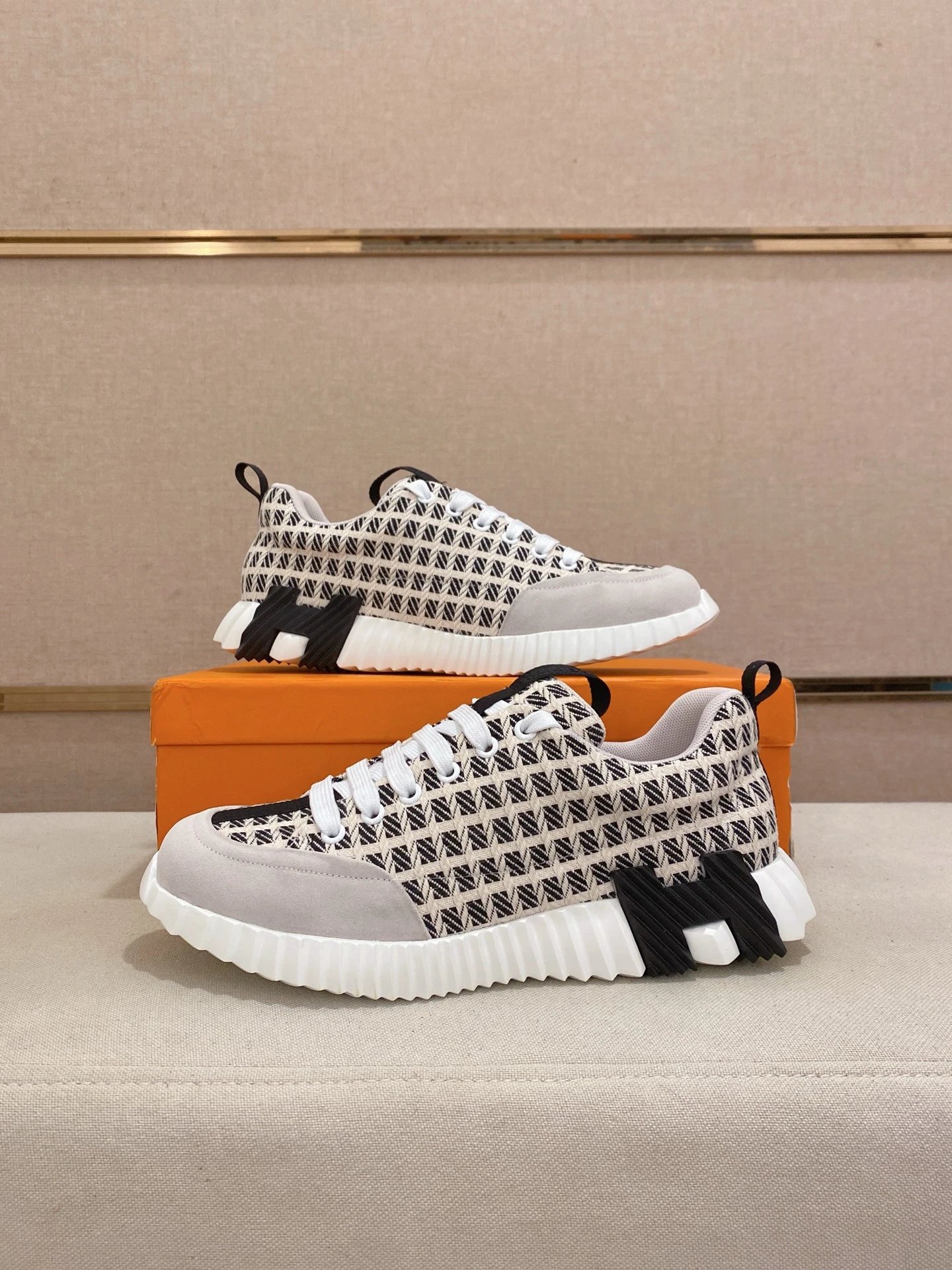 5 5