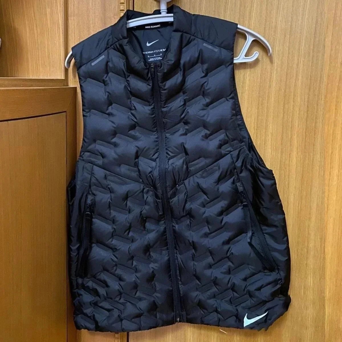18 18