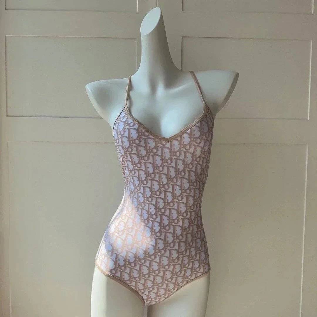 肤D 肤D