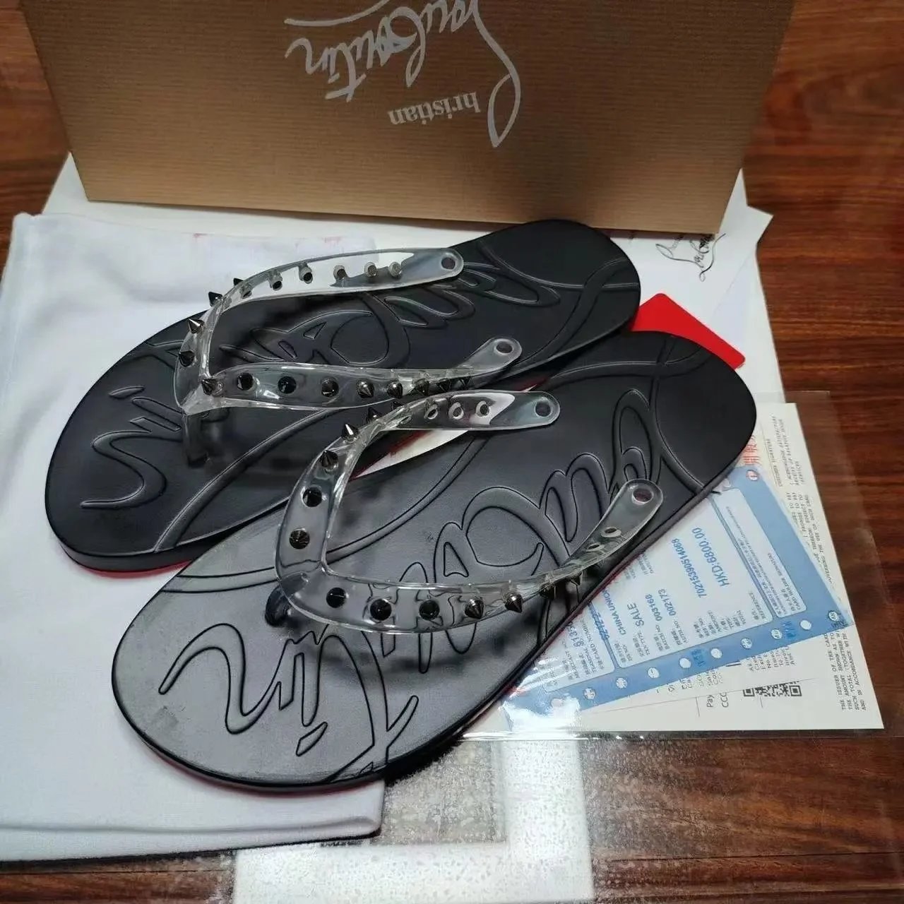 3 3