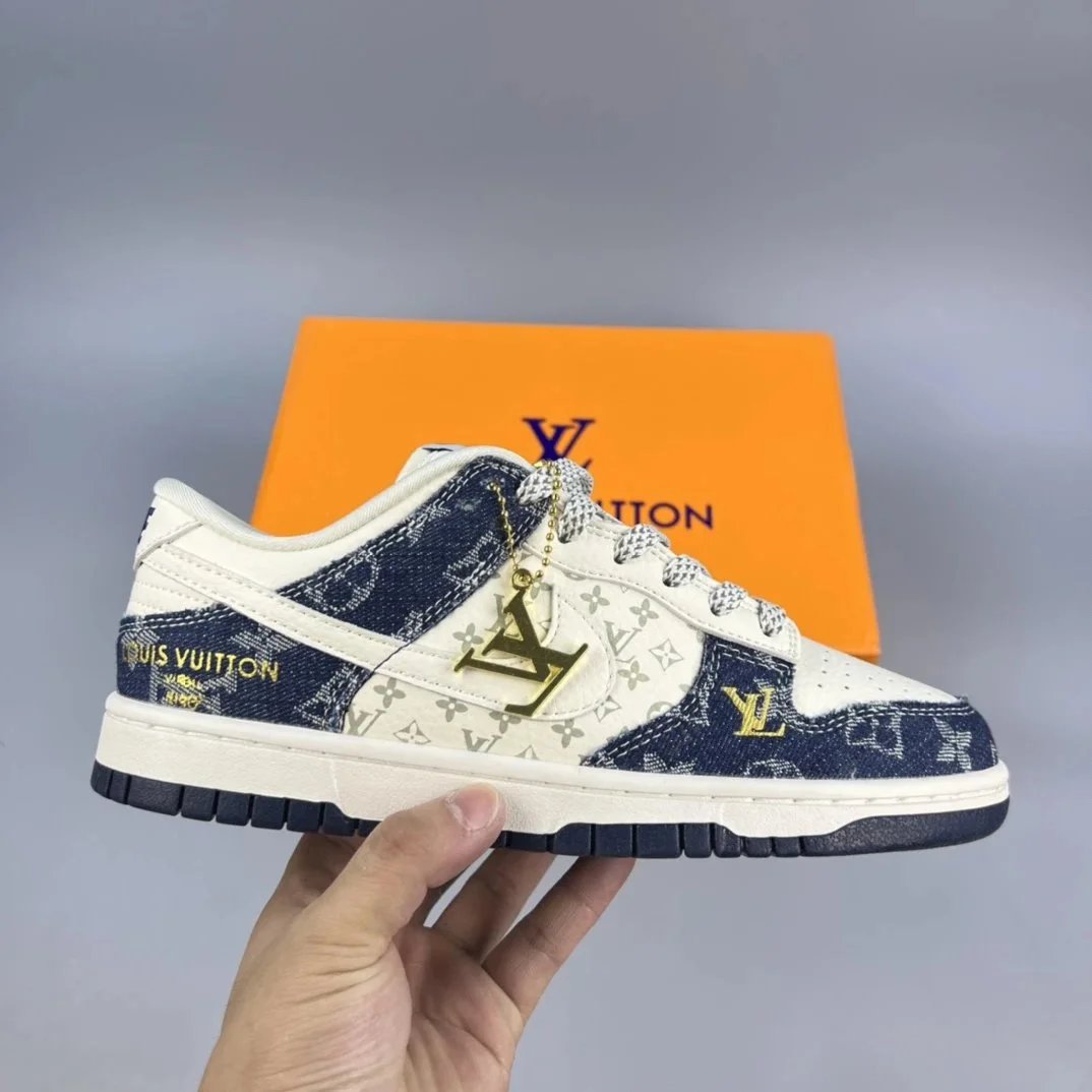 A12 A12