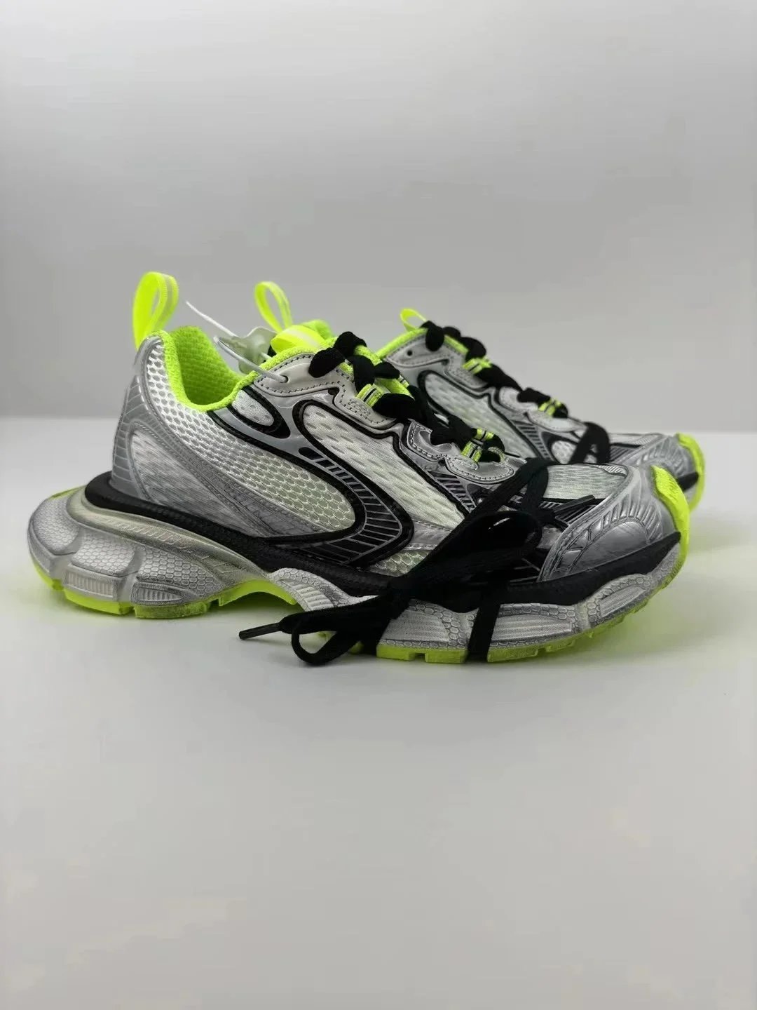 18 18