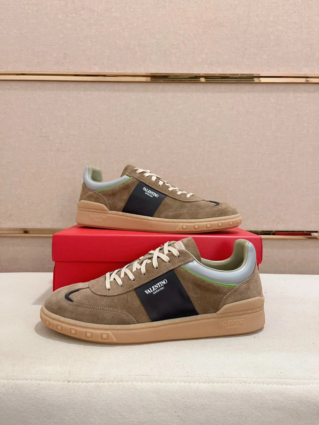 4 4