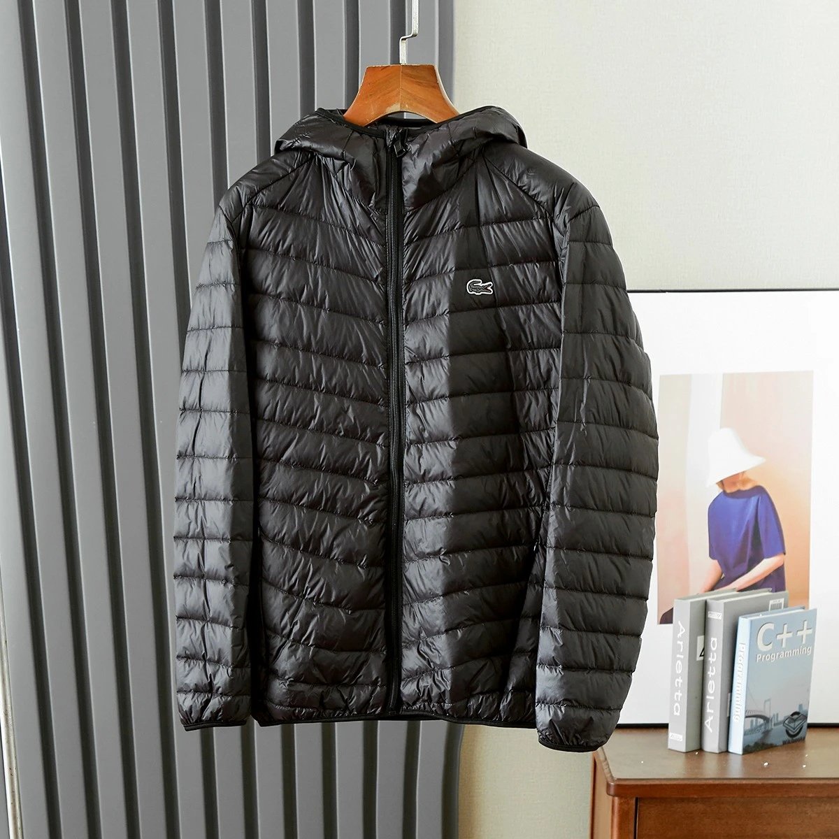 L鳄羽绒服黑 L鳄羽绒服黑