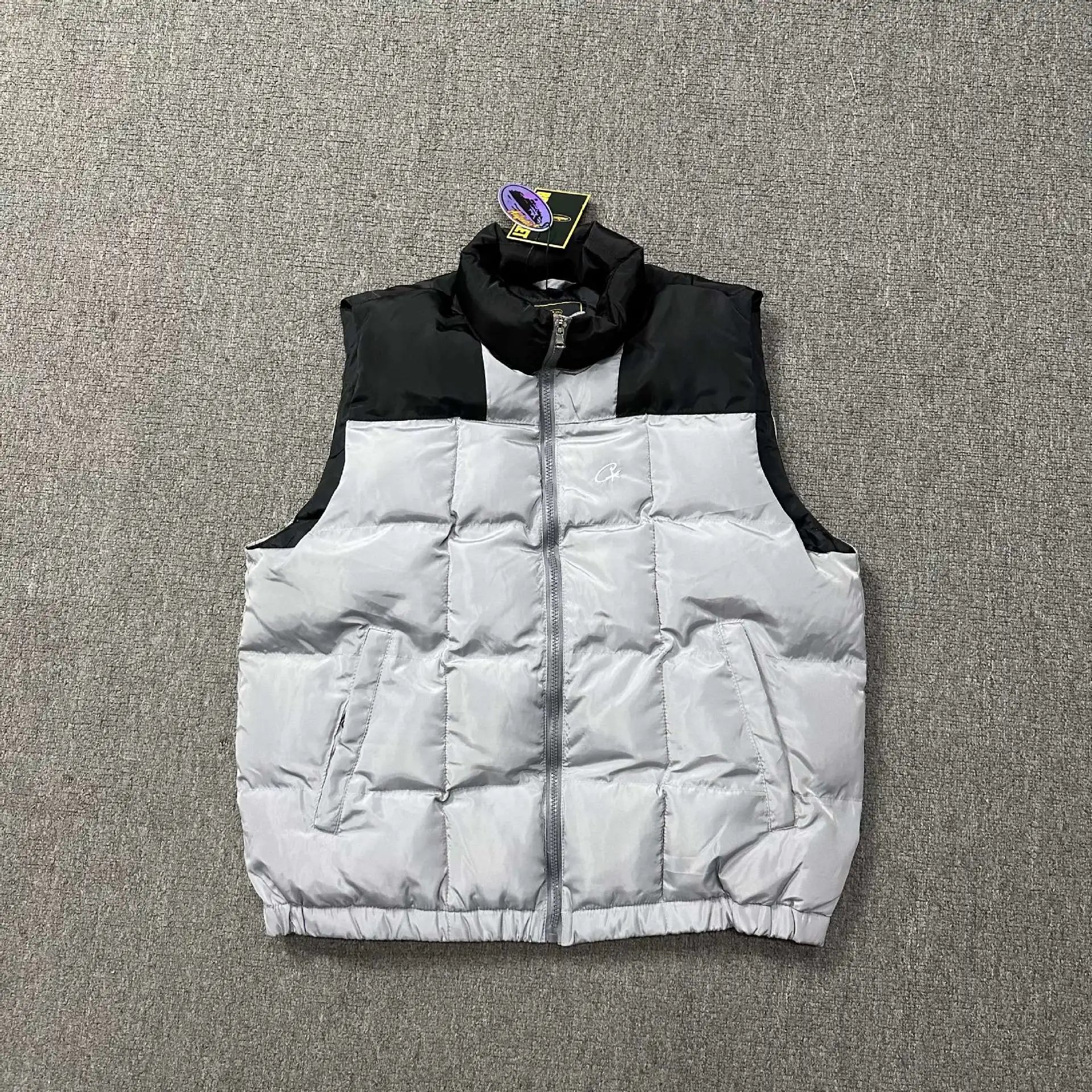 灰色 灰色