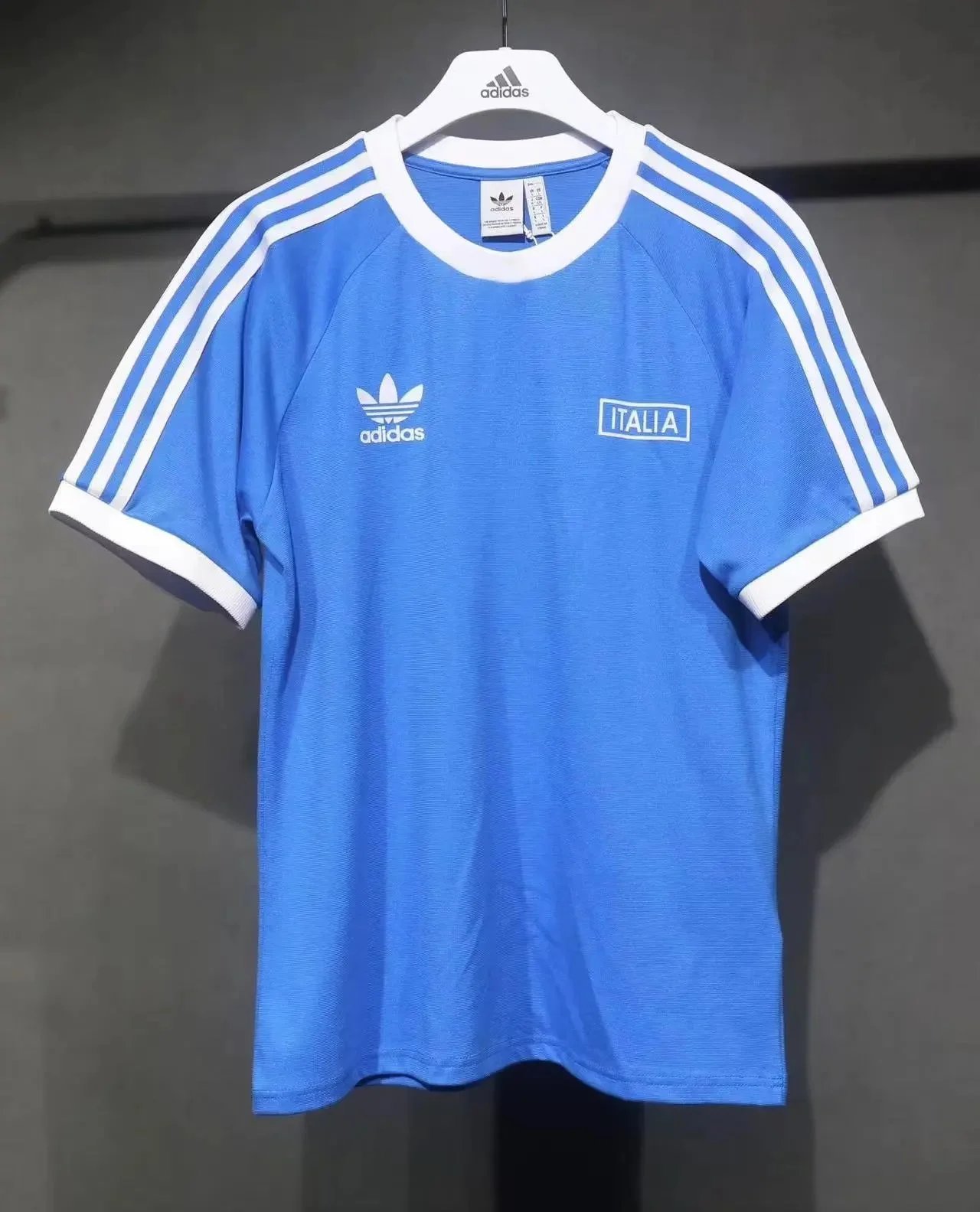 01 01