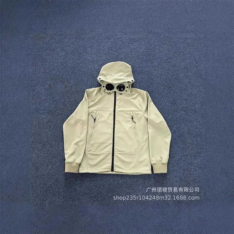冲锋衣—卡其色 冲锋衣—卡其色