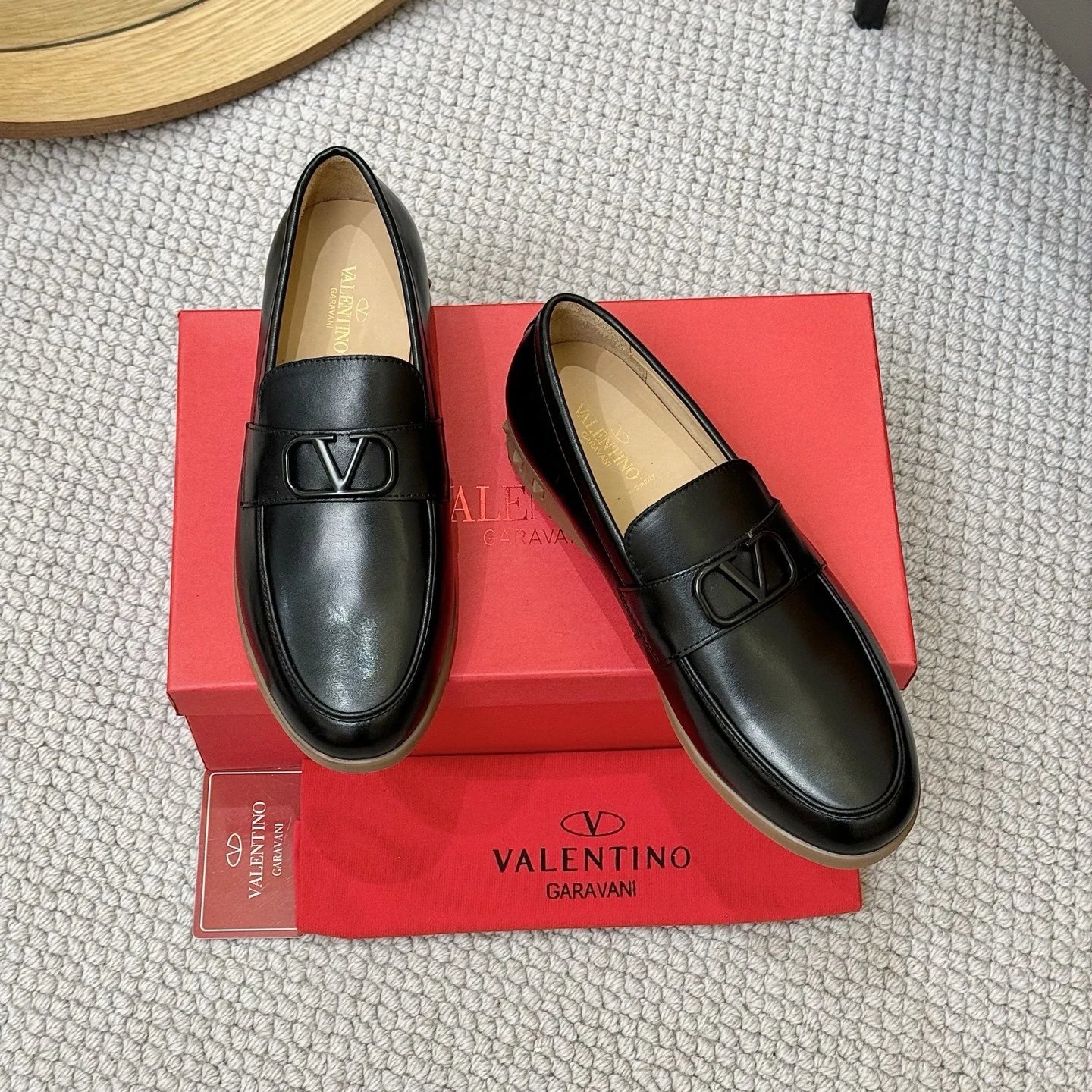 9 9